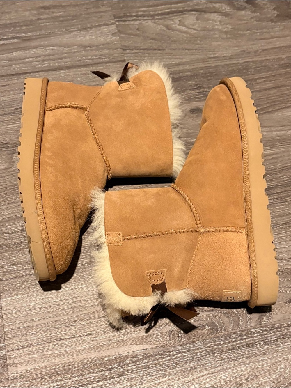 UGG Women’s Mini Bailey Bow II